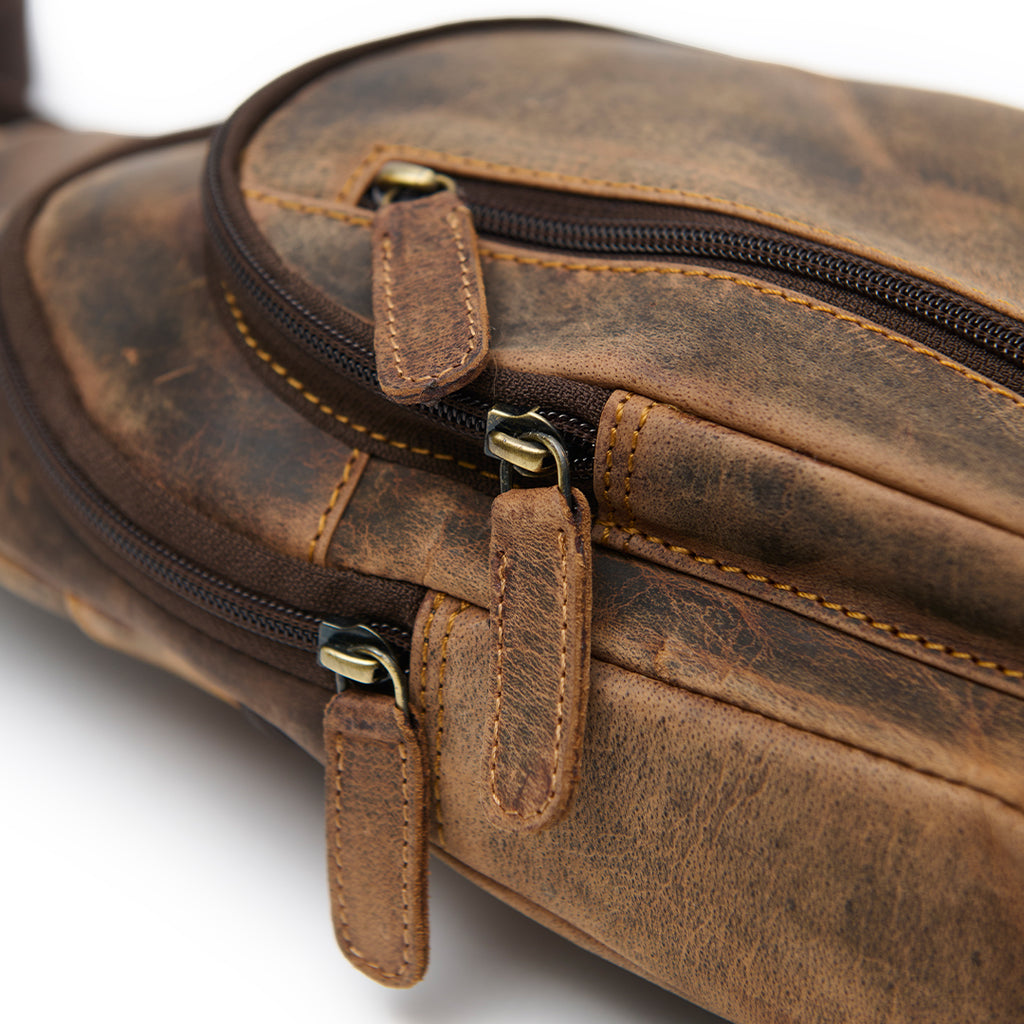 Duurzame leren crossbody tas heren vintage stijl met verstelbare riem.